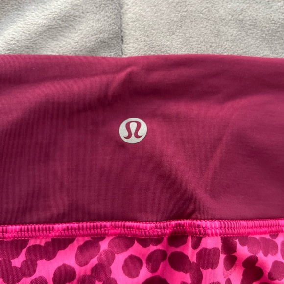 Lululemon 15” Run: Top Speed Crop Pink/Bergundy Polka Dot Print Leggings Size 4 - Picture 12 of 12